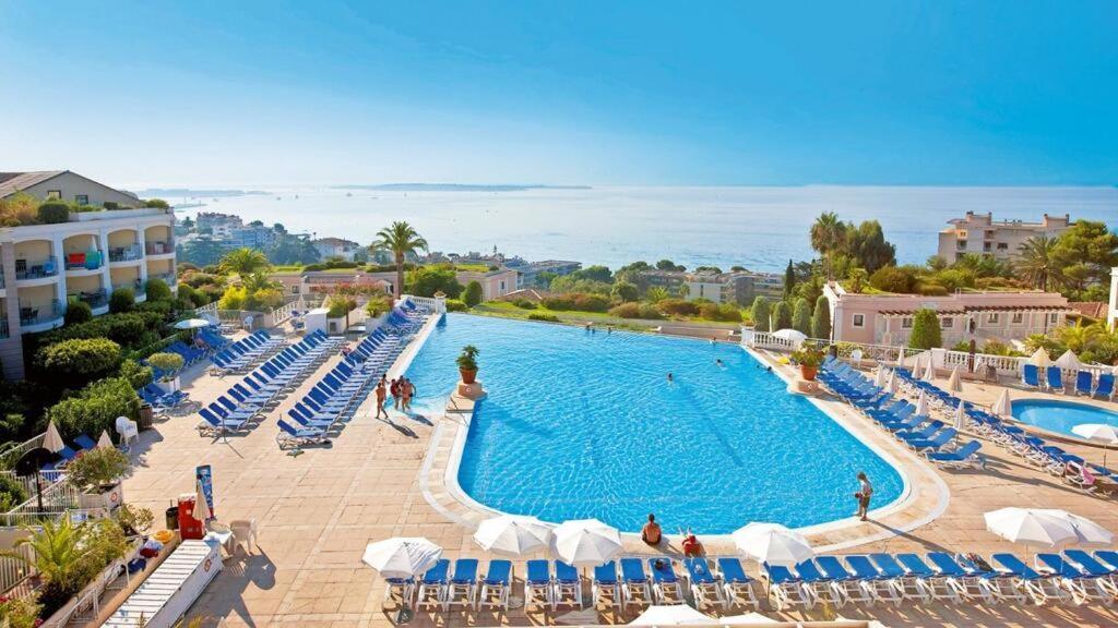 Beautiful Garden Apartment Cote D'Azur Cannes Bagian luar foto
